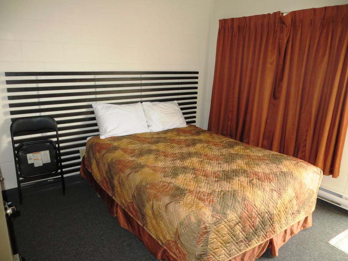 Macklin Motor Inn Exteriör bild